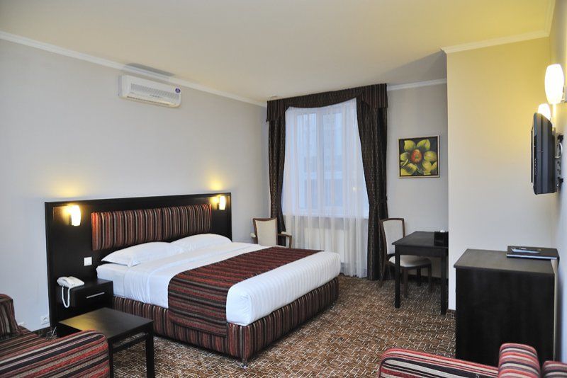 Inn Ozz Astana Luaran gambar